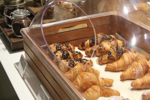 Makanan di atau berdekatan hotel