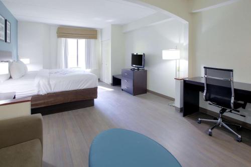 TV/Unterhaltungsangebot in der Unterkunft Sleep Inn & Suites Chesapeake - Portsmouth
