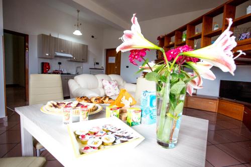B&B L'Aurora CAPUAにあるキッチンまたは簡易キッチン
