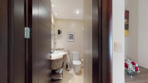 Salle de bains dans l'établissement Simaisma A Murwab Resort