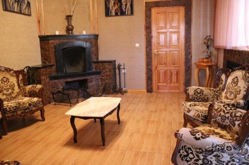 Gallery image of Усадьба-Музей in Tîrnauca