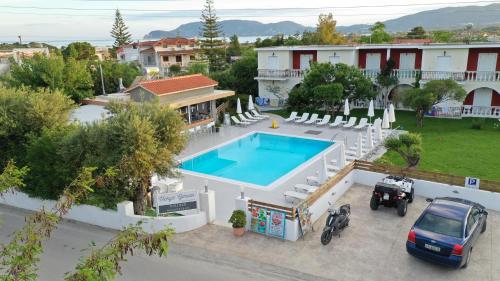 Gallery image of Vicky's Garden in Kalamaki