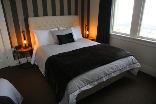 Gallery image of Majestic Mansions – Apartments at St Clair in Dunedin