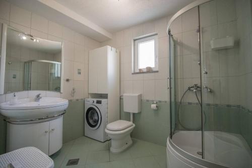 Gallery image of Spacius Villa, Heated Pool, near Makarska and Split in Grubine