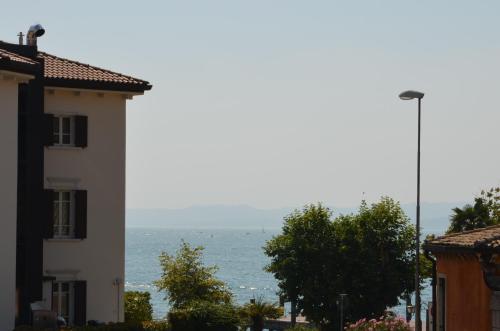 Trilocale Palazzo Garda – Photos 3