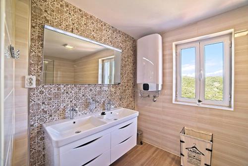 Gallery image of Holiday House Rab in Rab