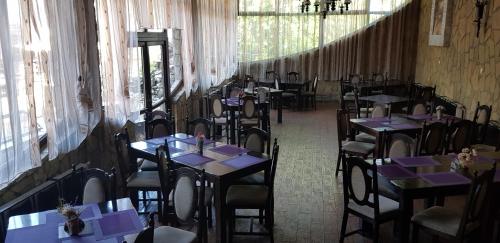 Εστιατόριο ή άλλο μέρος για φαγητό στο Pensiunea La Cetate