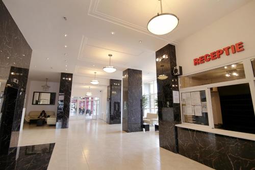 Лобби или стойка регистрации в Complex Balnear Cerbul