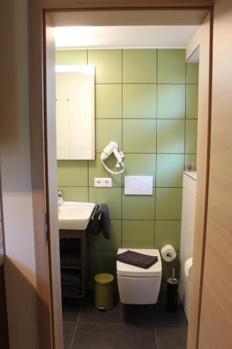Bilik mandi di Apartments beim Backhäusle