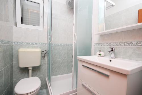 Koupelna v ubytování Apartmani Šulenta