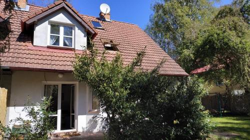 El edificio en el que está la casa vacacional