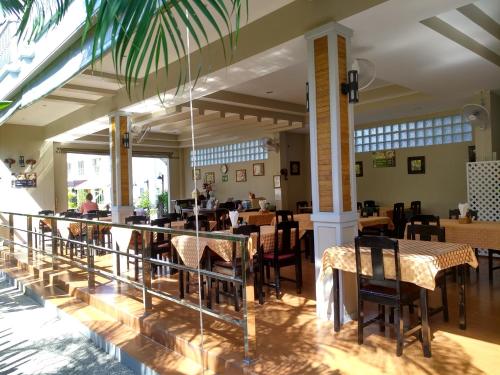 Restavracija oz. druge možnosti za prehrano v nastanitvi MJ Boutique Hotel Khao Lak