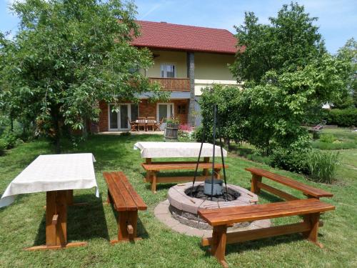 Gallery image of Szabadidő Vendégház in Révfülöp