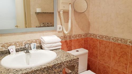 Un baño de Hotel Piccadilly Sitges
