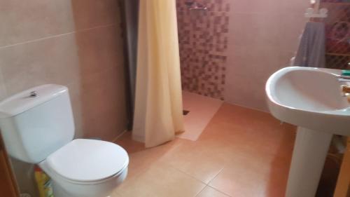 Ένα μπάνιο στο Casa Trini