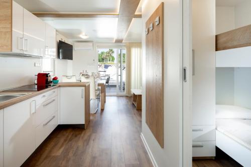Gallery image of Portoverde Luxury Houseboat in Misano Adriatico