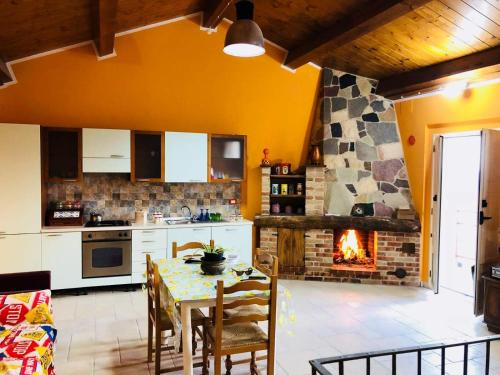 Η κουζίνα ή μικρή κουζίνα στο La Bella di Lamezia (Appartamento)