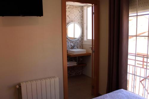 Gallery image of Hostal La Romànica in Sabadell