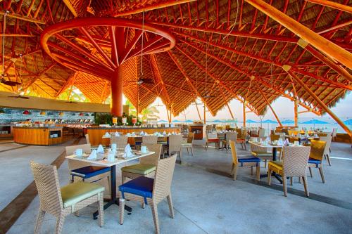 Restoran atau tempat lain untuk makan di Armony Resort & Spa All Inclusive Adults Only future MGallery