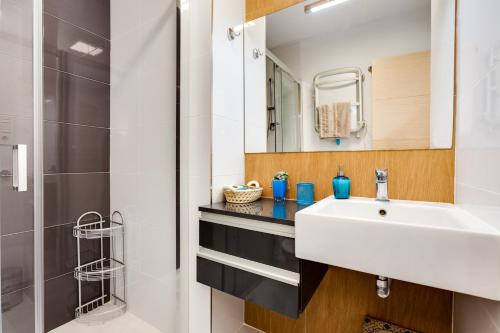 Koupelna v ubytování La Zenia Sabrina Apartment 5