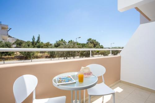Balkoni atau teres di CasaStavris - Aparts & Pool Suites