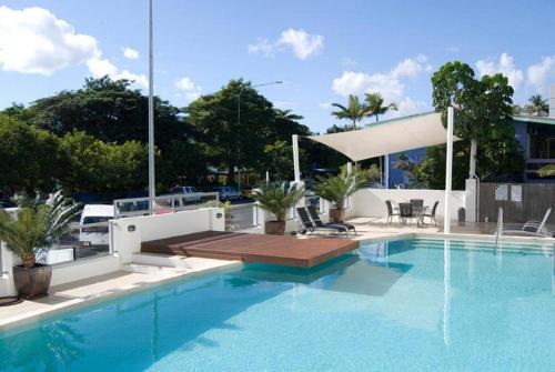 Swimmingpoolen hos eller tæt på Waters Edge Apartment Cairns