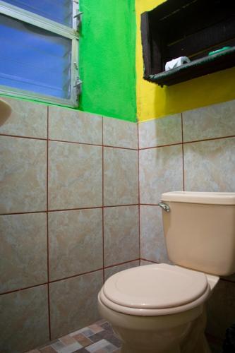 Casa Maya Itzaにあるバスルーム