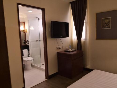 Koupelna v ubytování The Executive Hotel Lahad Datu