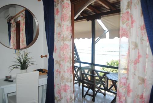 Photo de la galerie de l'établissement Pension Antonakis Ouranoupolis Greece, à Ouranoupoli