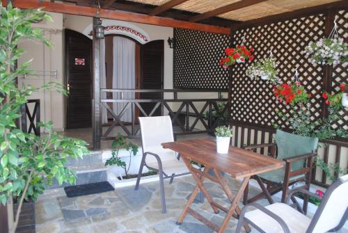 Gallery image of Pension Antonakis in Ouranoupoli