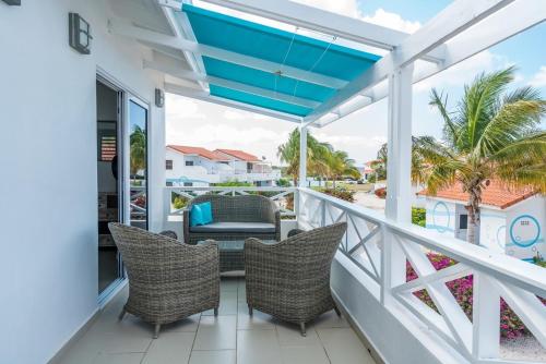 
A balcony or terrace at Marazul Dive Resort
