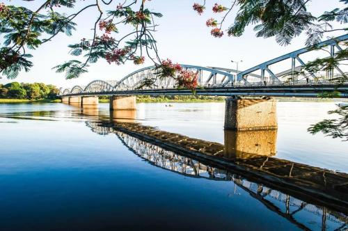 Permandangan sungai dekat dengan hotel