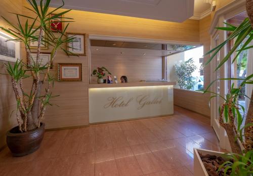 Ο χώρος του λόμπι ή της ρεσεψιόν στο Hostal Gallet