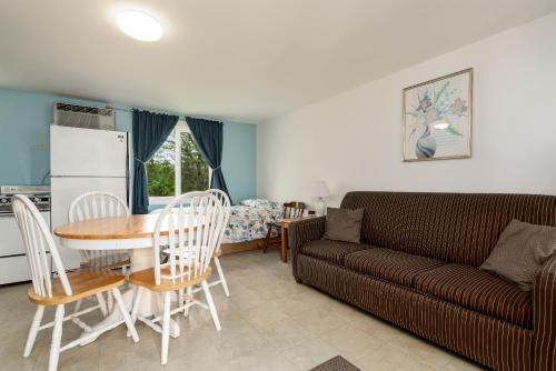 Kuchyň nebo kuchyňský kout v ubytování Ne'r Beach Motel