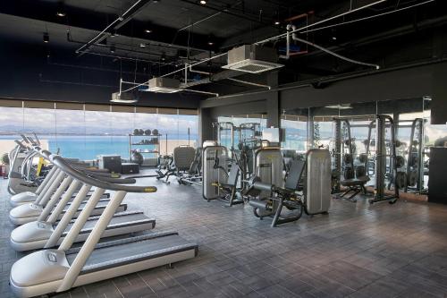 Gimnasio o instalaciones de fitness de Dusit Thani Mactan Cebu Resort