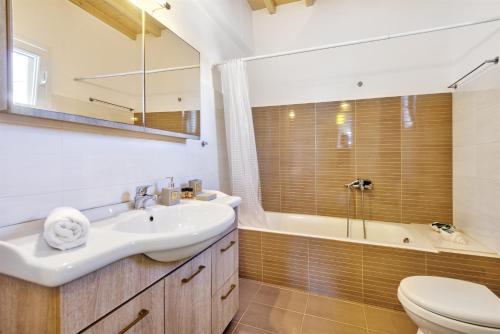 Kupatilo u objektu Jewel Apartments Mykonos