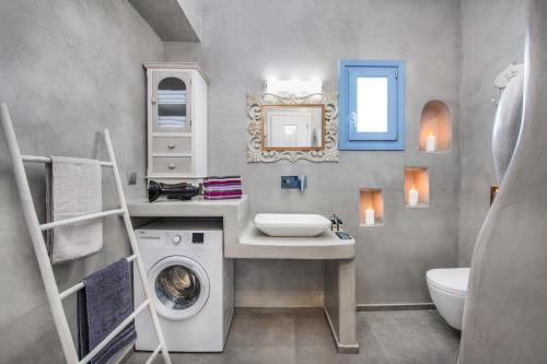 Een badkamer bij La Boheme Villas