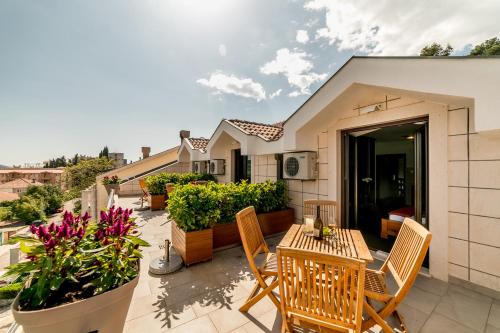 Gallery image of Apartmani Laban in Herceg-Novi