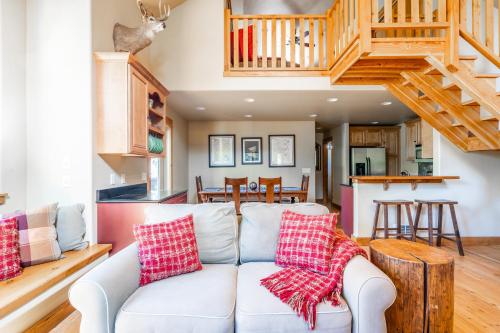 Gallatin River Getaway – Photos 5