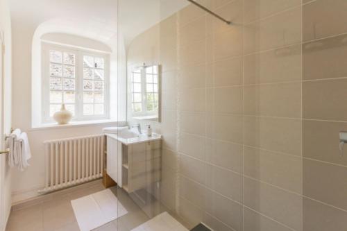 Koupelna v ubytování Le Manoir de Placy - Chambres d'Hôtes