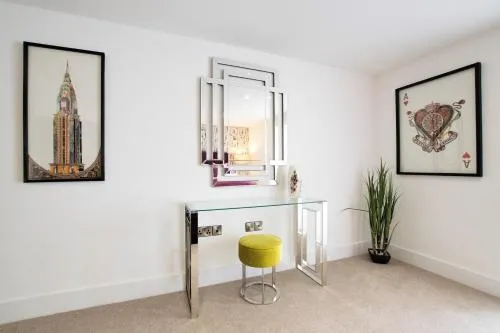 Rowan Tree - Your Apartment photo 98