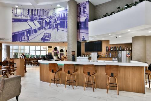 El salón o zona de bar de Slaviero São Paulo Downtown
