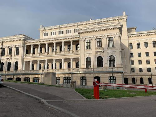 Το κτήριο όπου στεγάζεται  το διαμέρισμα