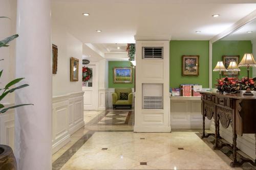 Gambar di galeri bagi Orchid Garden Suites di Manila