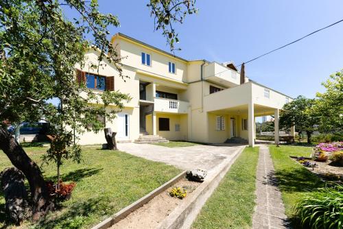 Luxury apartment Issa – Photos 2