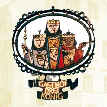 a sign with three kings on a window at Hotel Drei König in Immenstadt im Allgäu