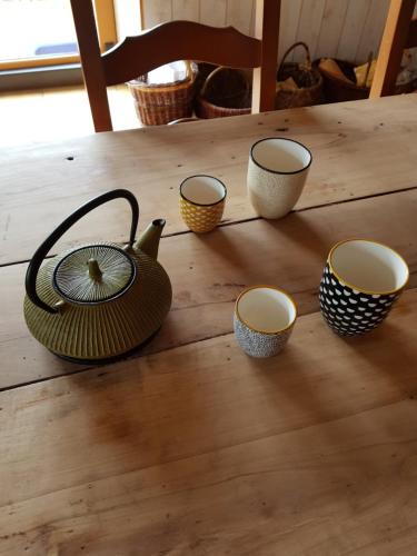 Kaffe- og tefaciliteter på Maison proche circuit 24h du Mans