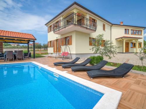 Πισίνα στο ή κοντά στο Apartment Ulika-1 by Interhome