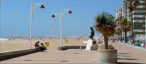 Duplex a 3 minutos de playa de la victoria Cadiz