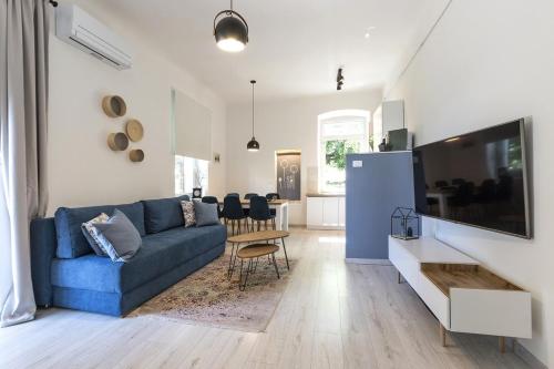 *** Lounge terrace apartment with the harbour view / city centre ***